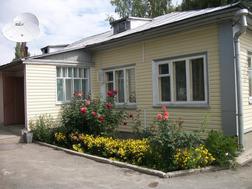 Enirest Hotel Каракол Екстериор снимка