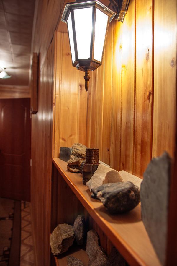 Enirest Hotel Каракол Екстериор снимка