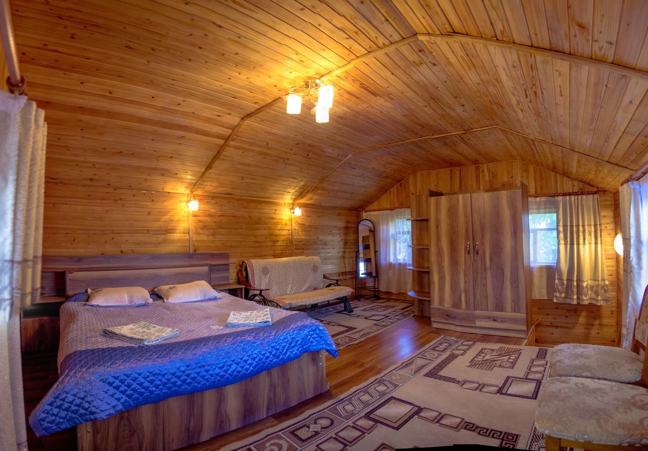 Enirest Hotel Каракол Екстериор снимка