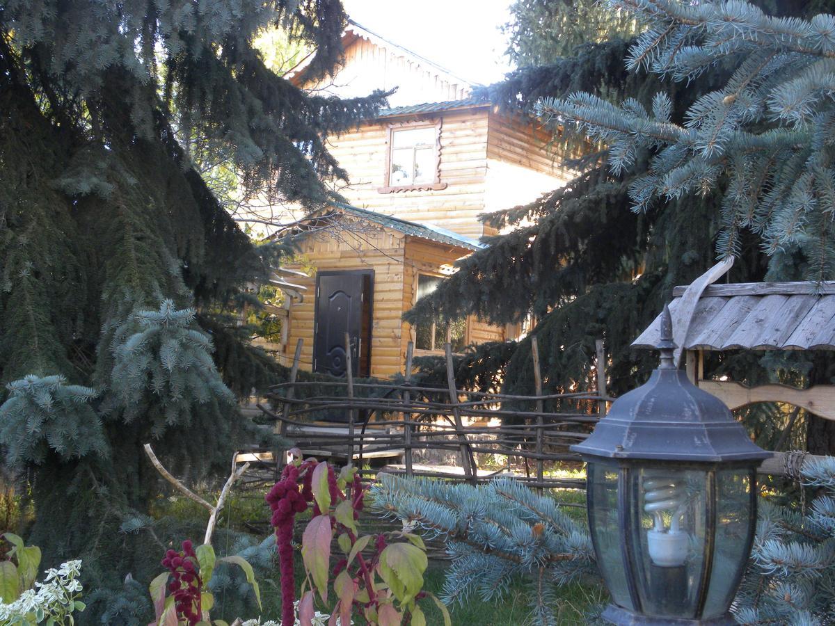 Enirest Hotel Каракол Екстериор снимка