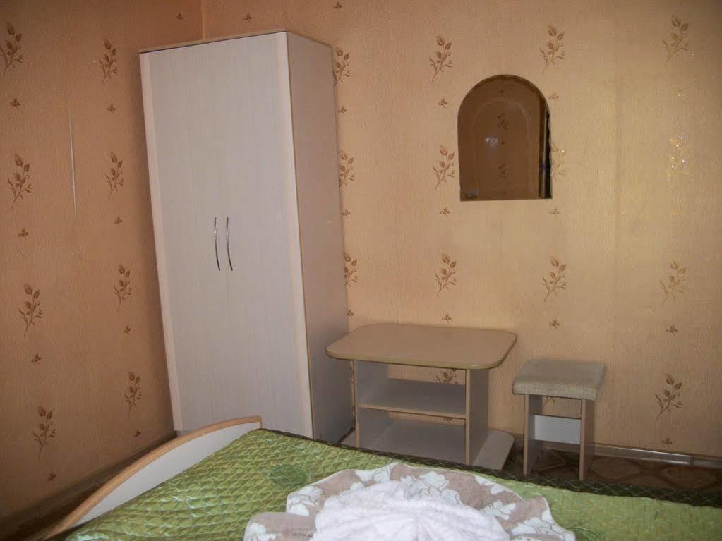 Enirest Hotel Каракол Екстериор снимка